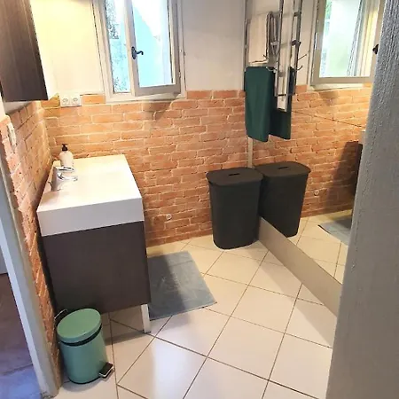 Maison Charmante A Avec Piscine Et Jardin