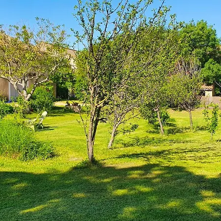 Maison Charmante A Avec Piscine Et Jardin Holiday home *